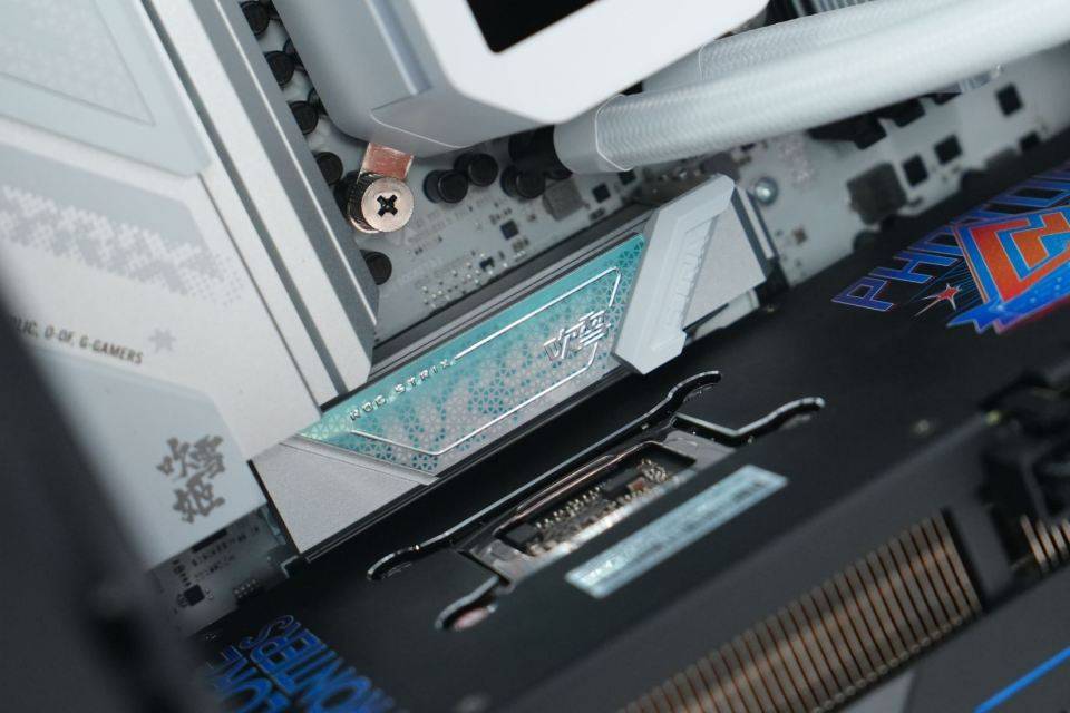 AI、游戏、创作全能之选,铠侠VE10 PCIe5.0固态硬盘开箱实测