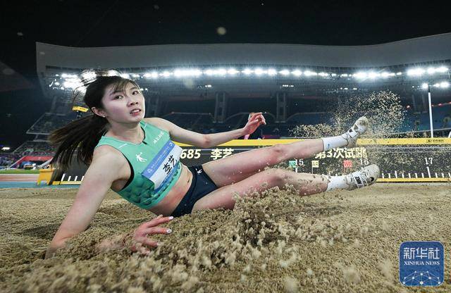 全运会丨周慧夺田径女子三级跳远冠军