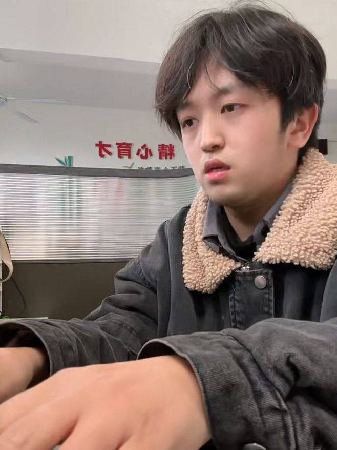 湘西00后乡村教师用AI开发小游戏，学生抢着攒积分，内向孩子通过音乐游戏勇敢开口